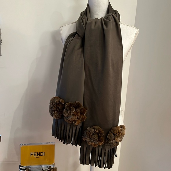 FENDI SCARF  Soft Wool with Fur Trim 72”x16” - Picture 1 of 9